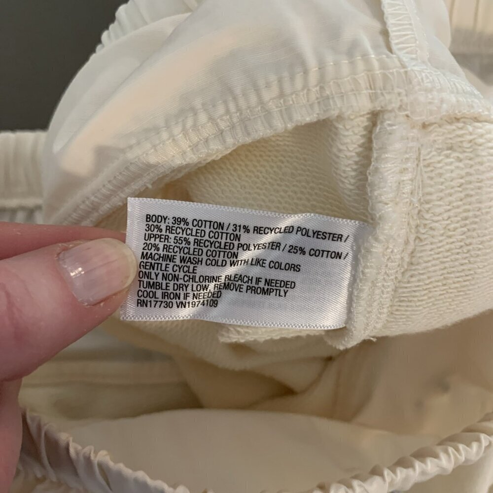 Future Collective Womens Shorts NEW L Off White Cream Pull On‎ Knit - Picture 10 of 16